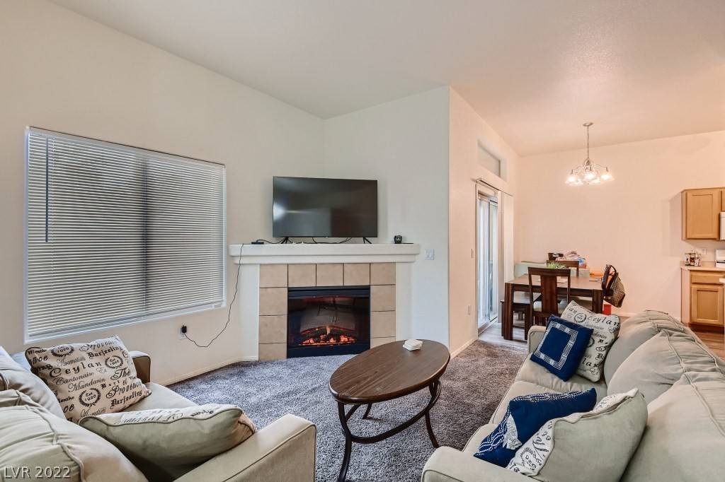 Las Vegas, NV 89113,8985 S Durango DR #1141
