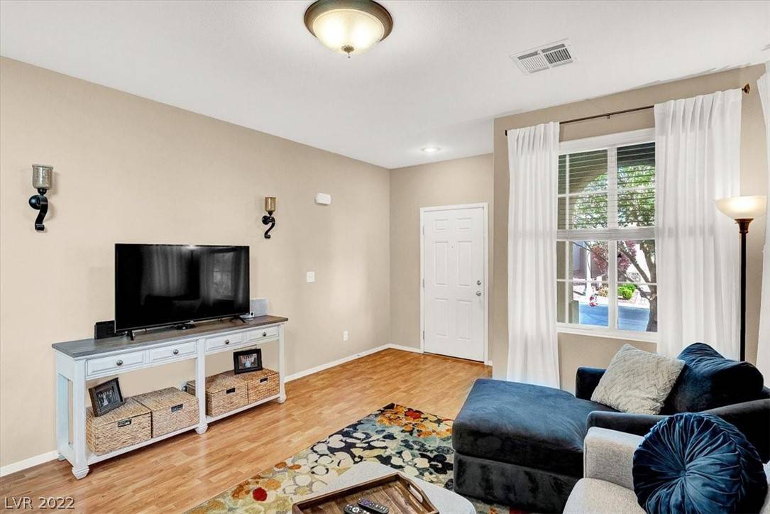 Las Vegas, NV 89166,10625 Kennedy Peak LN