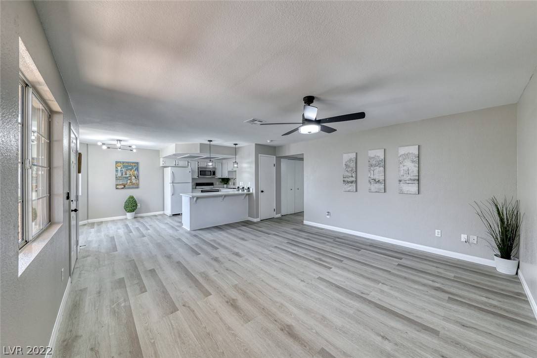 Las Vegas, NV 89117,8410 Eldora AVE #1014