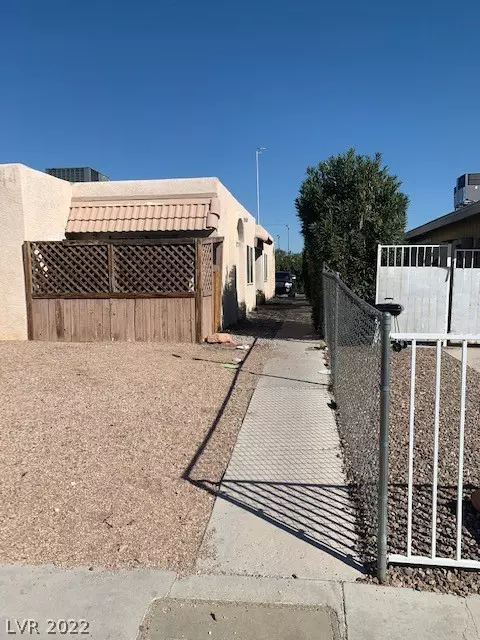 Las Vegas, NV 89108,6144 Camino De Rosa DR