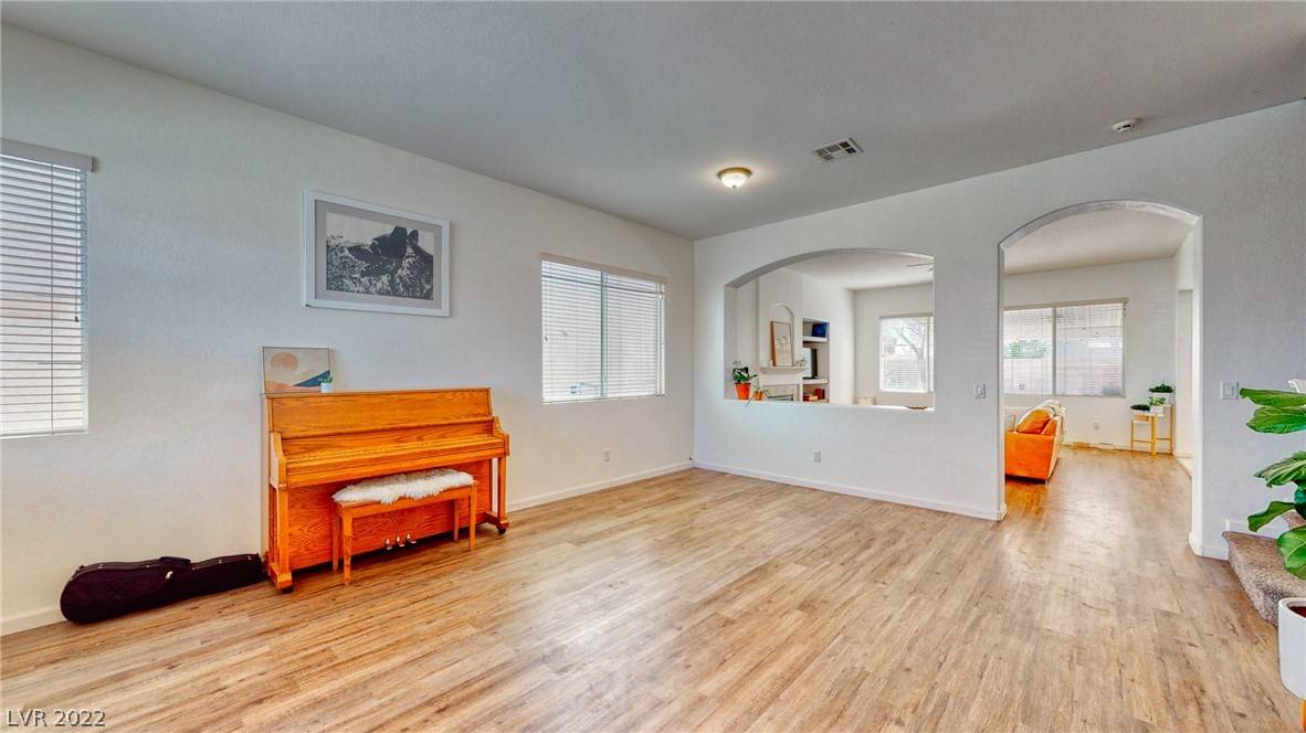 Las Vegas, NV 89149,9325 Dorrell LN