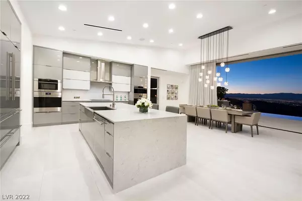 Henderson, NV 89012,667 Palisade Rim DR