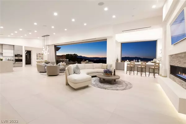 Henderson, NV 89012,667 Palisade Rim DR