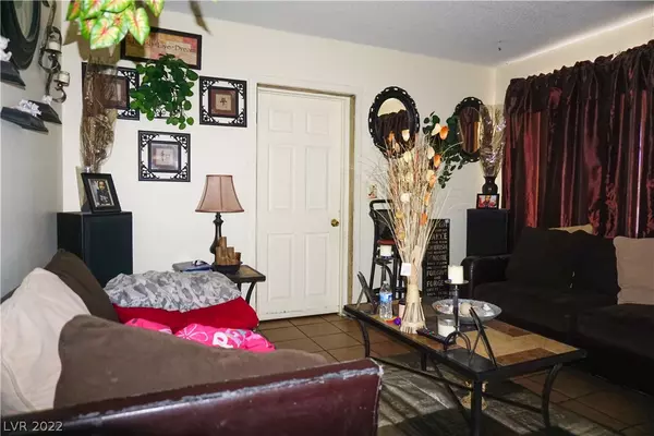 Las Vegas, NV 89106,875 Balzar AVE