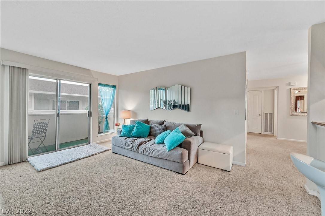Las Vegas, NV 89109,2838 Geary PL #4020