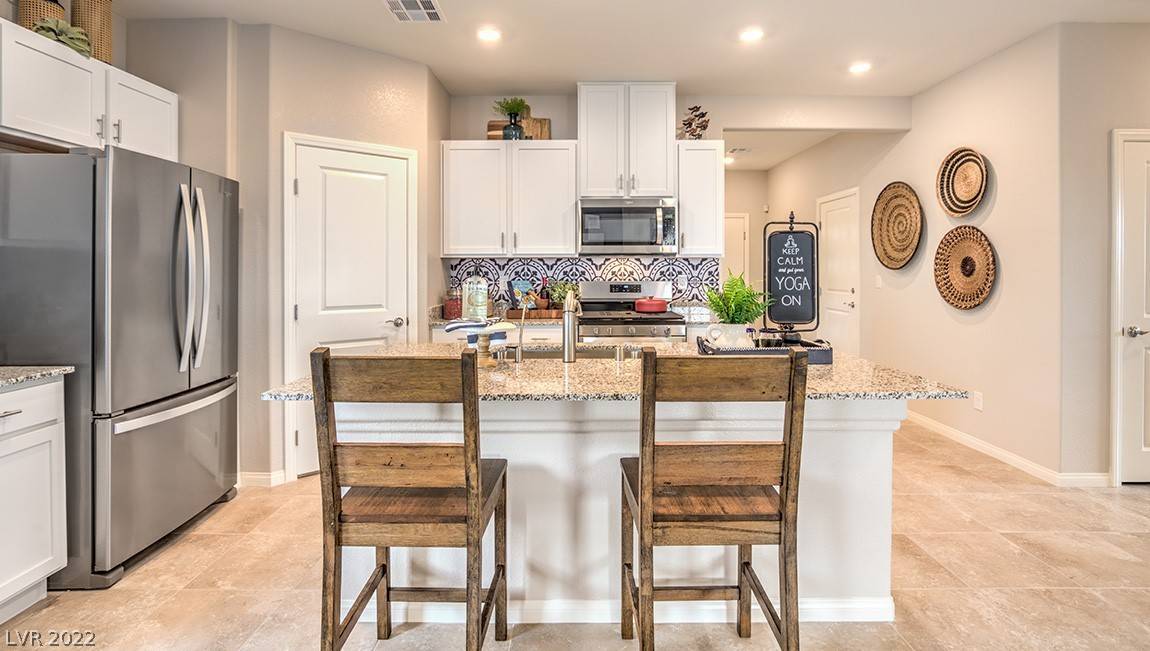 Las Vegas, NV 89113,7606 W Diablo DR #13