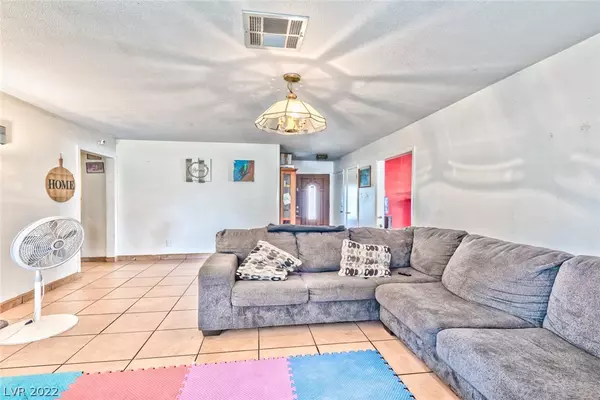 Las Vegas, NV 89142,5503 Blackthorn DR