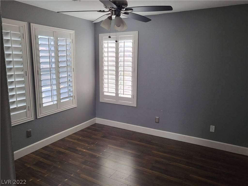 Las Vegas, NV 89149,9308 Longhorn Falls CT