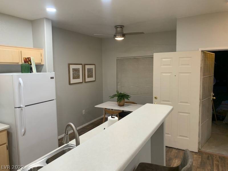 North Las Vegas, NV 89032,1881 W Alexander RD #1090