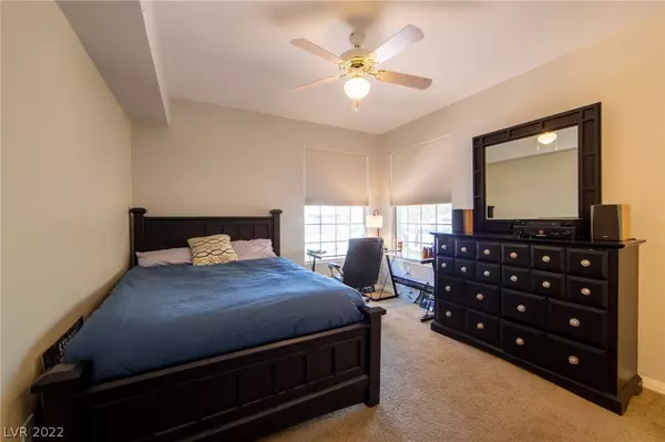 Henderson, NV 89012,231 W Horizon Ridge Pkwy #311
