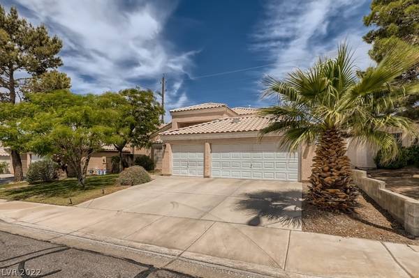 1920 Magic Canyon DR, Henderson, NV 89002