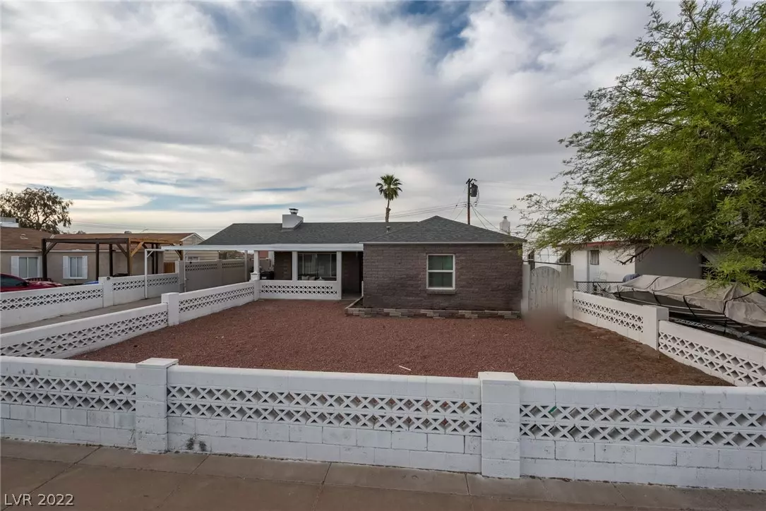 Henderson, NV 89015,120 Cedar ST