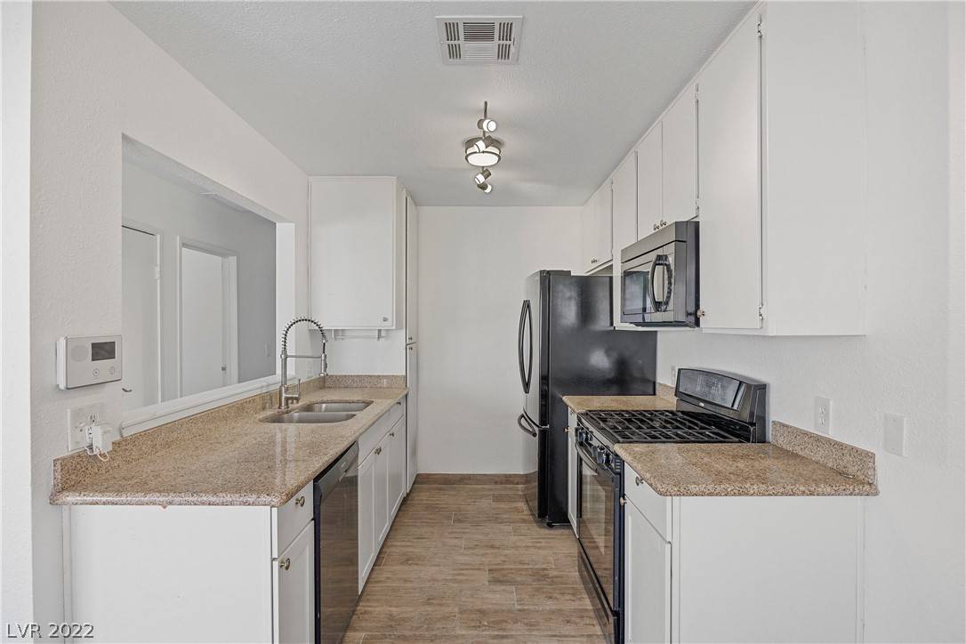 3889 Lancome ST, Las Vegas, NV 89115