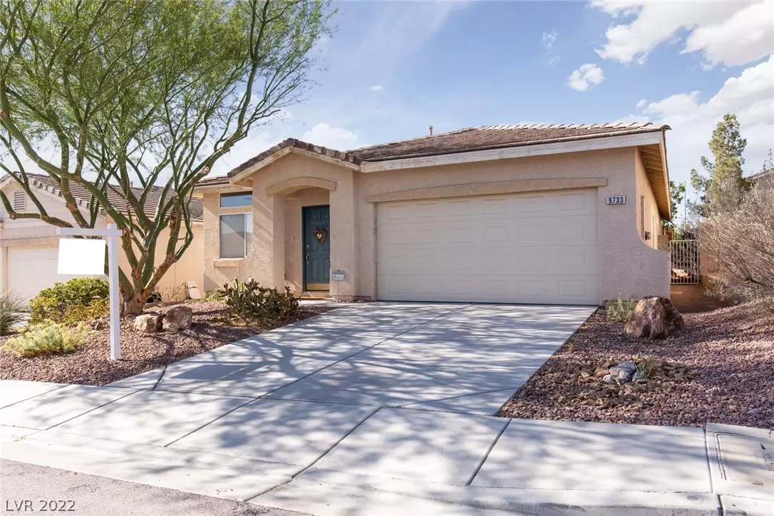 Las Vegas, NV 89147,9733 Salinger CT