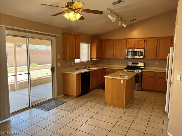 Las Vegas, NV 89108,5309 Meadows Lilly AVE