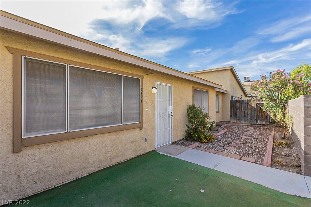 Las Vegas, NV 89108,2204 Short Pine DR