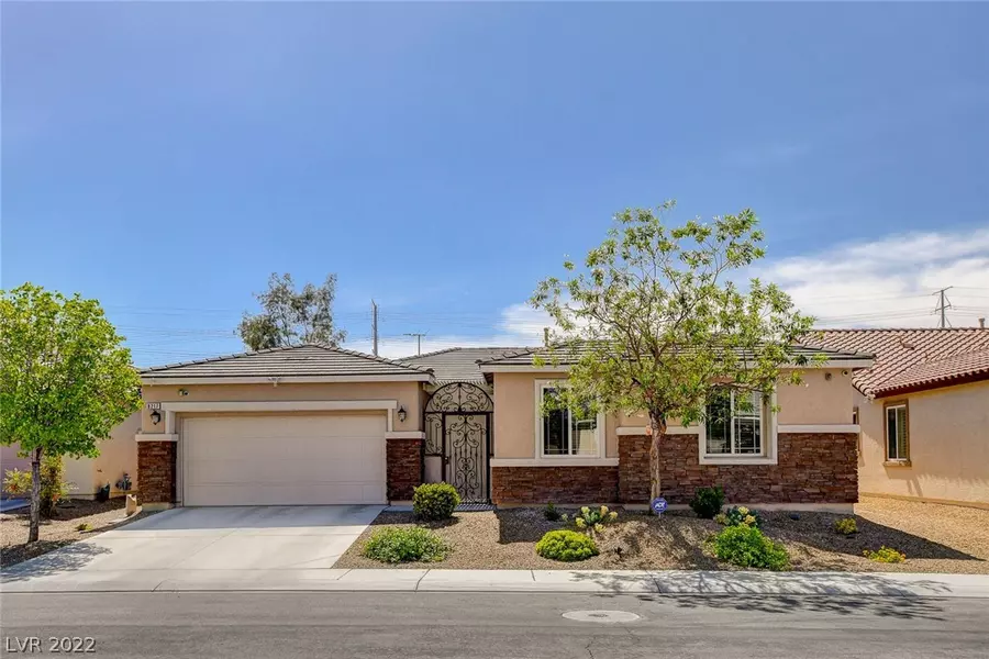 8217 Dragonfly Bush CT, North Las Vegas, NV 89085