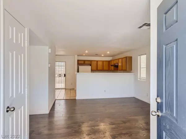 Las Vegas, NV 89142,6074 Saint Petersburg DR