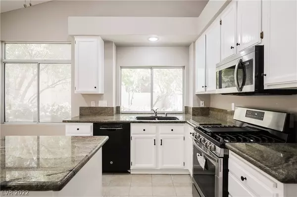 Las Vegas, NV 89117,1401 Country Hollow DR