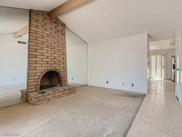 Las Vegas, NV 89121,3921 Vista Largo DR