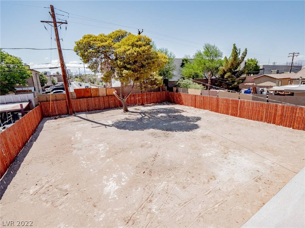 Las Vegas, NV 89101,391 Maydelle PL