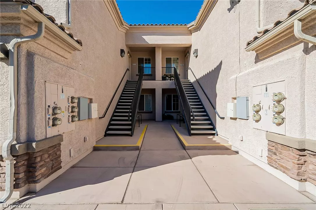 North Las Vegas, NV 89084,4705 Apulia DR #202