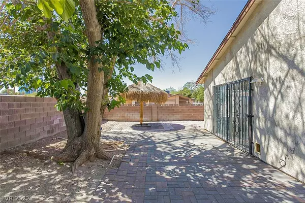 Las Vegas, NV 89103,3938 Calle Esquina