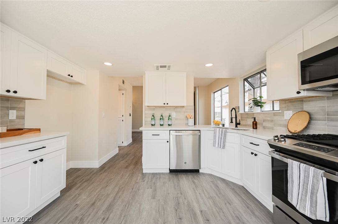 2316 Bristol Brush WAY, Las Vegas, NV 89108