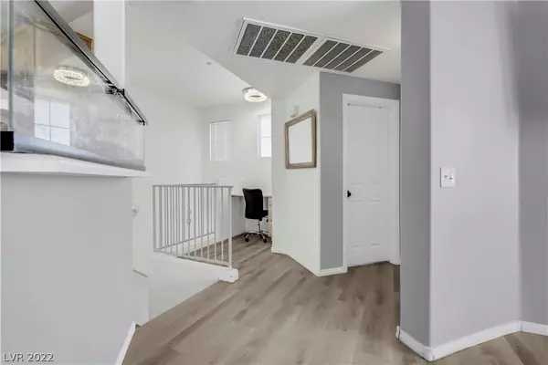 North Las Vegas, NV 89031,5855 Valley DR #2068