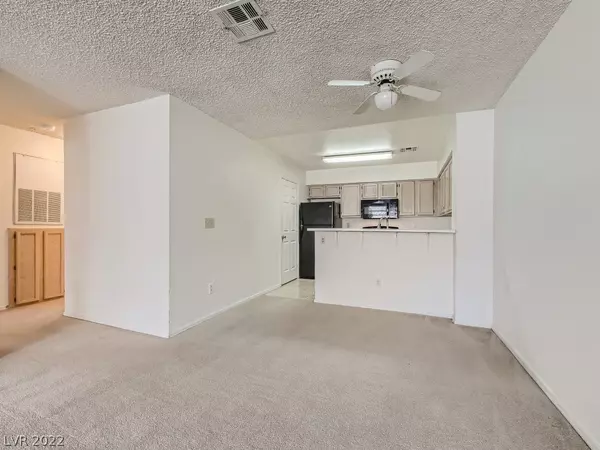 Las Vegas, NV 89108,2132 Willowbury DR #B