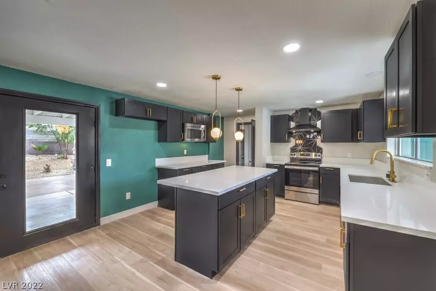 1521 Rocking Horse DR, Henderson, NV 89002