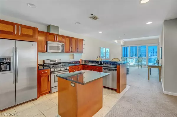 4525 Dean Martin DR #2505, Las Vegas, NV 89103