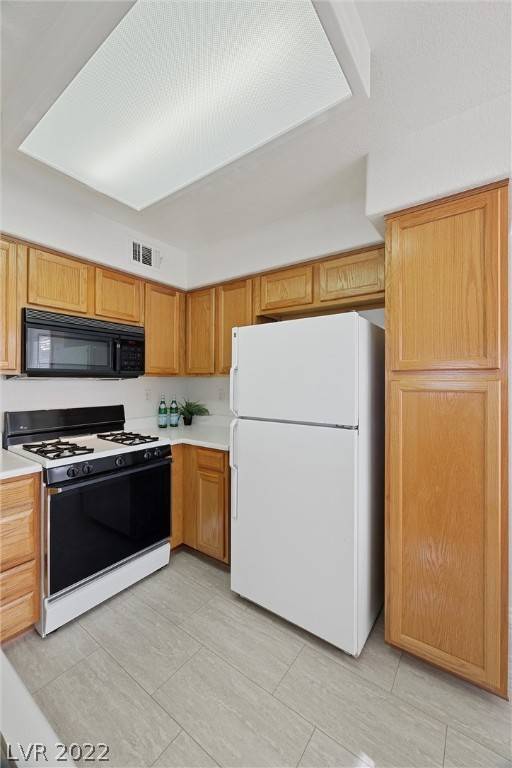 Las Vegas, NV 89120,3136 Tarpon DR #203