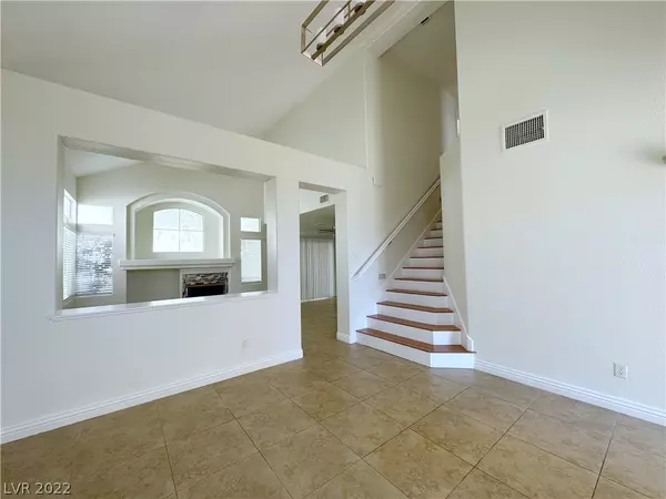 Las Vegas, NV 89117,8128 Dinsmore DR