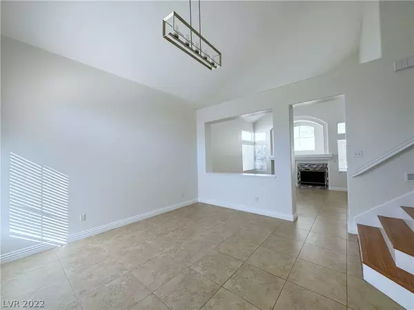 Las Vegas, NV 89117,8128 Dinsmore DR