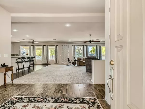 Las Vegas, NV 89130,5619 Lusitano ST