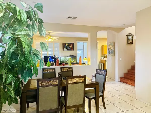 Las Vegas, NV 89117,8203 Mountain Gap CT