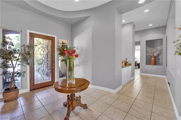 Henderson, NV 89052,1 Knob Oak DR