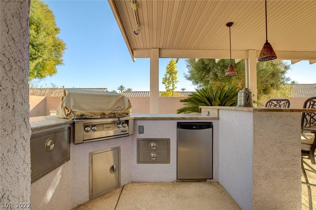 Las Vegas, NV 89131,8105 Bandoleer CT