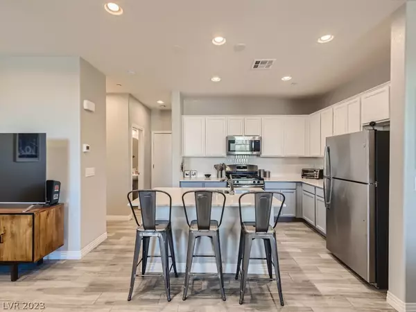 Henderson, NV 89015,704 Florence Isle AVE