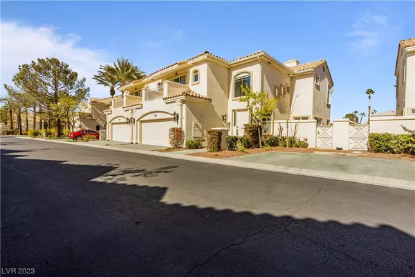 8728 Carlitas Joy CT,  Las Vegas,  NV 89117
