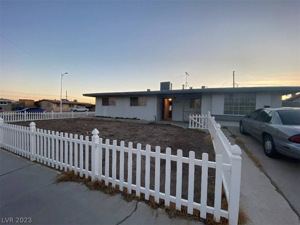 1201 Smoke Tree AVE, Las Vegas, NV 89108