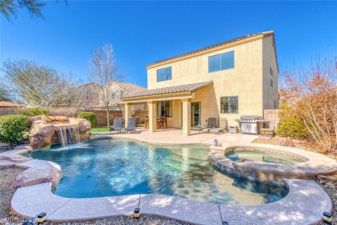 1025 E Azure AVE, North Las Vegas, NV 89081