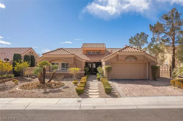 9029 Starmount DR, Las Vegas, NV 89134