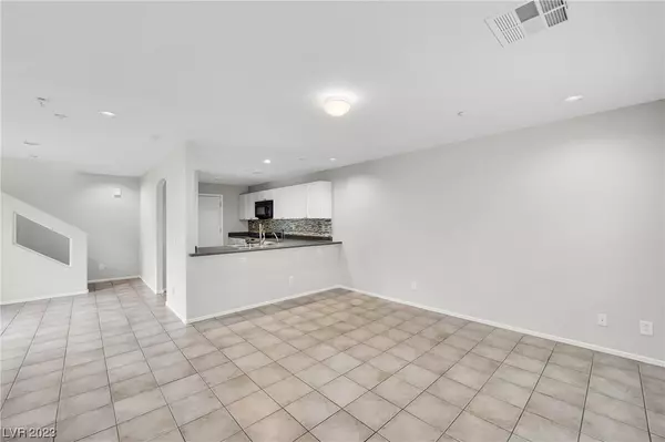 Las Vegas, NV 89149,7417 Beguiling CT