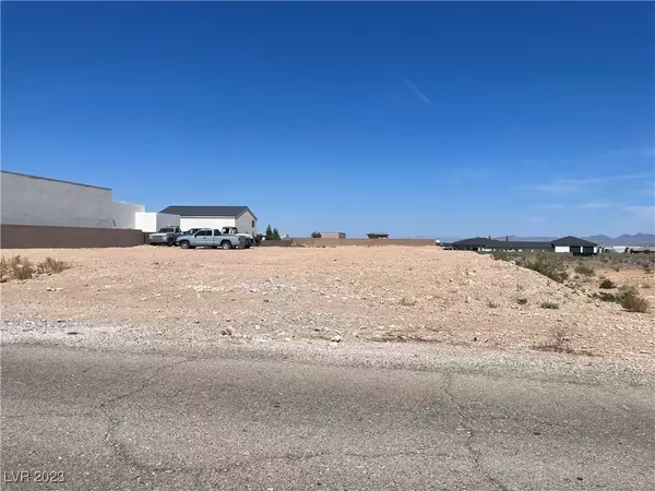 Las Vegas, NV 89113,8726 Cimarron RD