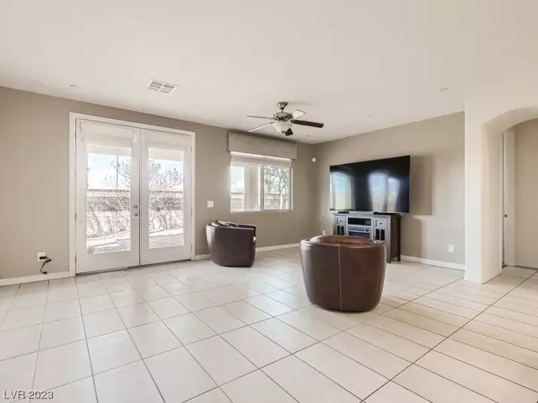 Henderson, NV 89002,250 Harwood Heights CT