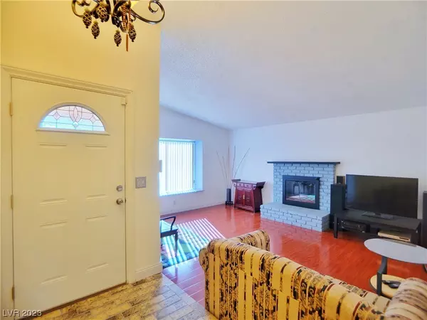 Las Vegas, NV 89103,6848 Bonillo DR