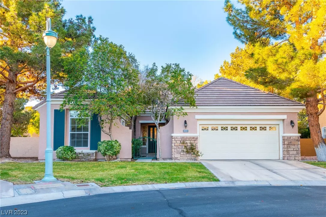 Las Vegas, NV 89145,909 Old Woostra CT