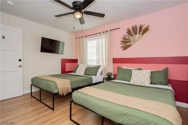 Las Vegas, NV 89104,2205 Santa Paula DR